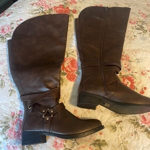 NWT Torrid Brown 8W knee high boot